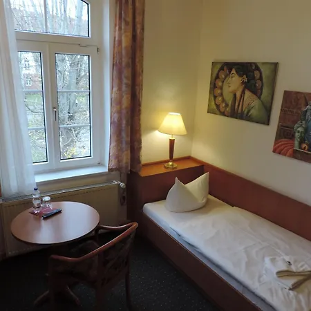 Carl Von Clausewitz Hotel