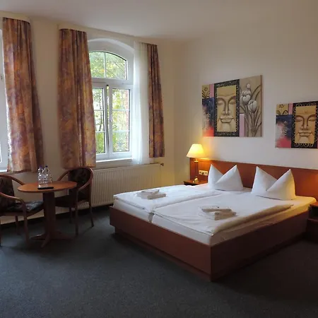 Carl Von Clausewitz Szálloda 3*